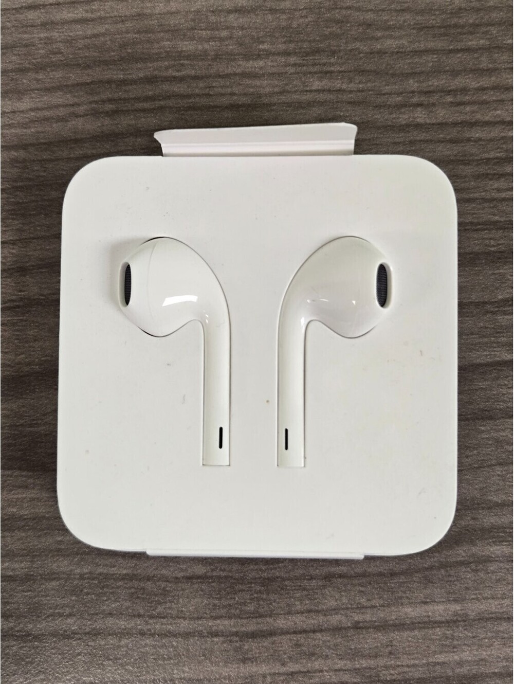 Apple EarPods Lightning A1748 + 3.5mm Headphone Jack Adapter Genuine OEM New